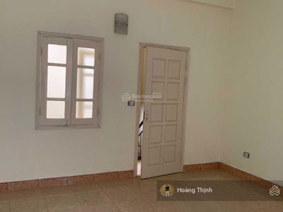 Hoang Hoa Tham Street, Vietnam  Hoang Hoa Tham Street, Vietnam