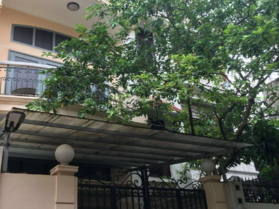 Ton Duc Thang Street, Vietnam Ton Duc Thang Street, Vietnam