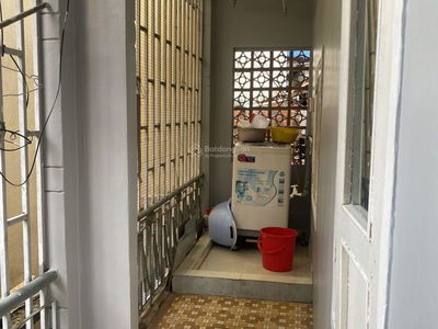 Hoang Van Thu Street, Vietnam  Hoang Van Thu Street, Vietnam