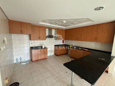 Building 108 to Building 137, United Arab Emirates  Building 108 to Building 137, United Arab Emirates