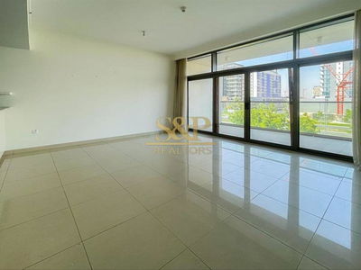 Mulberry, United Arab Emirates  Mulberry, United Arab Emirates