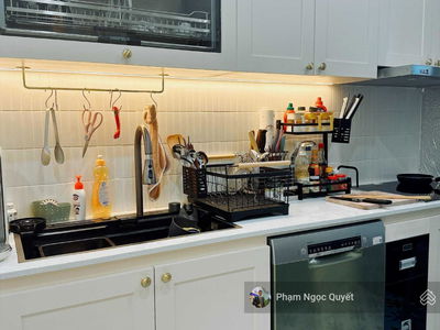 The Golden Palm Le Van Luong, Vietnam The Golden Palm Le Van Luong, Vietnam