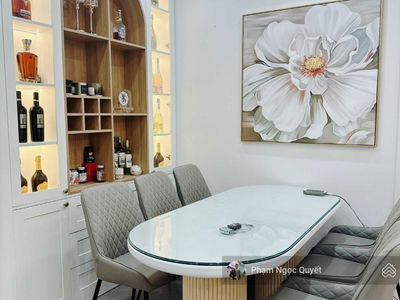 The Golden Palm Le Van Luong, Vietnam The Golden Palm Le Van Luong, Vietnam