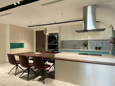 Topaz Elite, Vietnam Topaz Elite, Vietnam