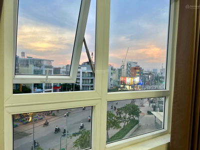 Topaz Elite, Vietnam Topaz Elite, Vietnam