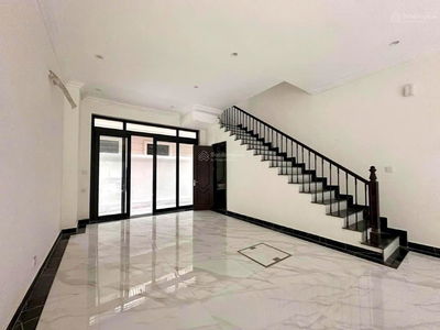 The Empire, Vietnam The Empire, Vietnam