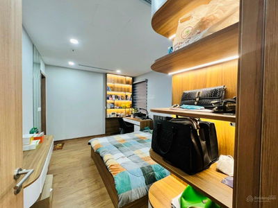 The Nine, Vietnam The Nine, Vietnam