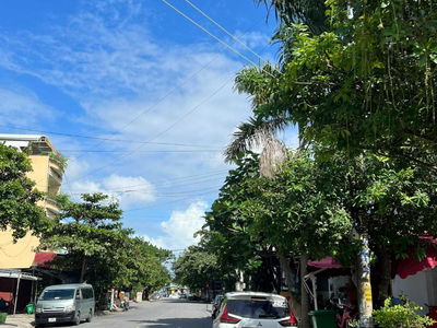 Dam Van Le Street, Vietnam Dam Van Le Street, Vietnam