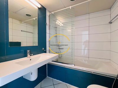 Sea Side Tower, United Arab Emirates  Sea Side Tower, United Arab Emirates