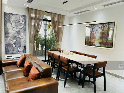 The Nine, Vietnam The Nine, Vietnam