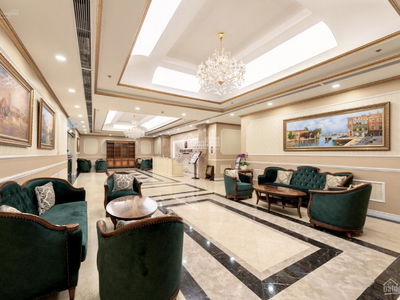 D'. Le Roi Soleil, Vietnam D'. Le Roi Soleil, Vietnam