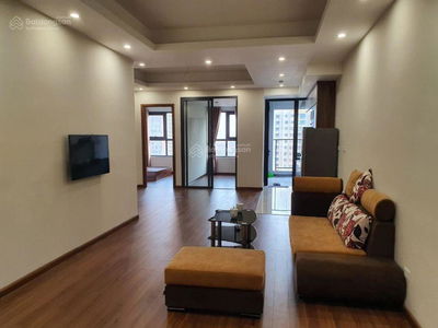 Au Co Street, Vietnam Au Co Street, Vietnam