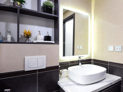 The Golden Palm Le Van Luong, Vietnam The Golden Palm Le Van Luong, Vietnam