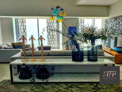 Cayan Tower, United Arab Emirates  Cayan Tower, United Arab Emirates