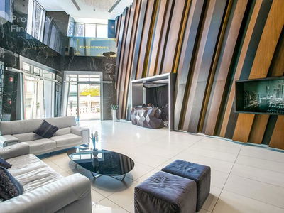 Cayan Tower, United Arab Emirates  Cayan Tower, United Arab Emirates