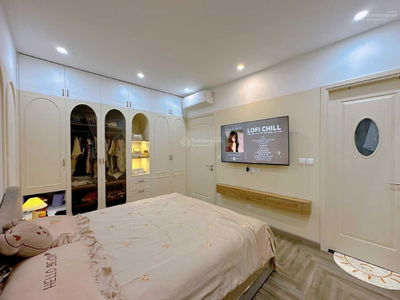 Topaz Elite, Vietnam Topaz Elite, Vietnam