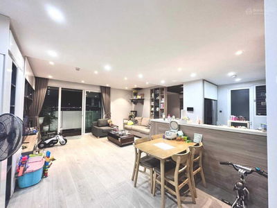 Seasons Avenue, Vietnam Seasons Avenue, Vietnam