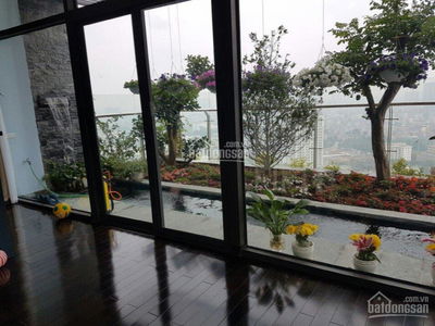 Golden Palace, Vietnam Golden Palace, Vietnam