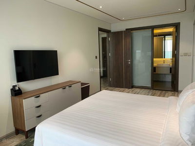 D'. Le Pont D’or - Hoang Cau, Vietnam D'. Le Pont D’or - Hoang Cau, Vietnam