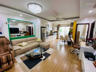 Trung Kinh Street, Vietnam Trung Kinh Street, Vietnam