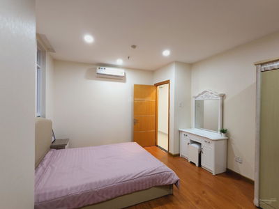 Him Lam Cho Lon, Vietnam Him Lam Cho Lon, Vietnam