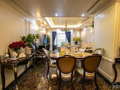 D'. Le Roi Soleil - Quang An, Vietnam D'. Le Roi Soleil - Quang An, Vietnam