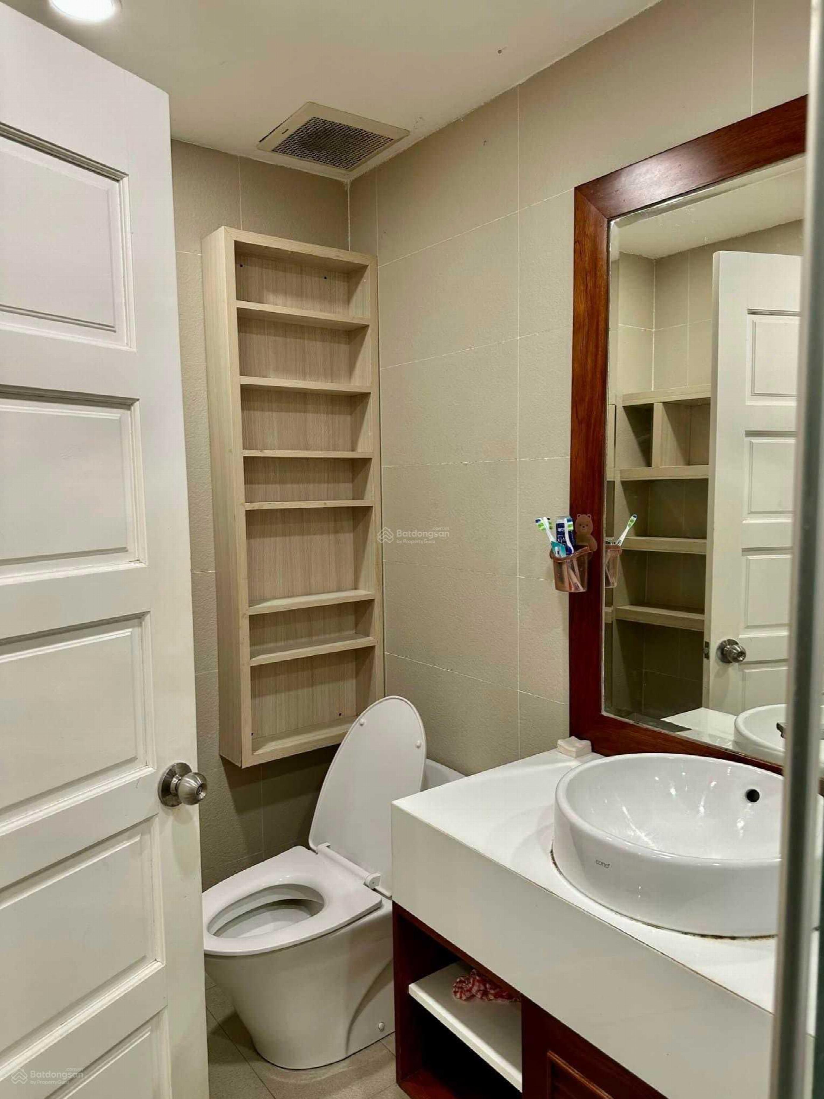 Sunrise City, Vietnam Sunrise City, Vietnam