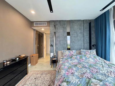 Gateway, Vietnam Gateway, Vietnam