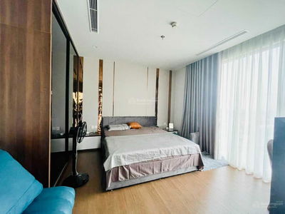 Trung Hoa Nhan Chinh, Vietnam Trung Hoa Nhan Chinh, Vietnam