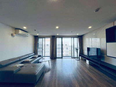 Scenic Valley, Vietnam Scenic Valley, Vietnam