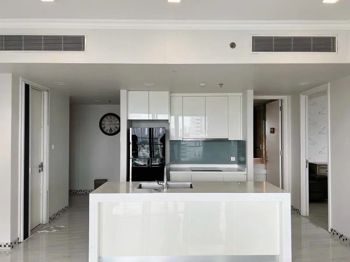 Gateway, Vietnam Gateway, Vietnam