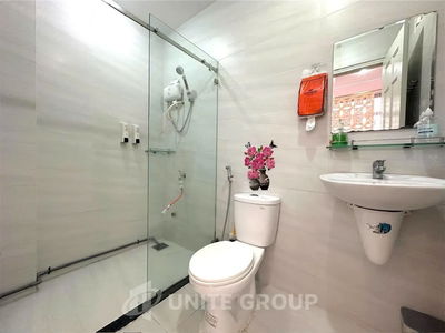 Gehäuse In Nha Be, Vietnam  Gehäuse In Nha Be, Vietnam