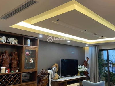 D'. Le Pont D'or - Hoang Cau, Vietnam D'. Le Pont D'or - Hoang Cau, Vietnam