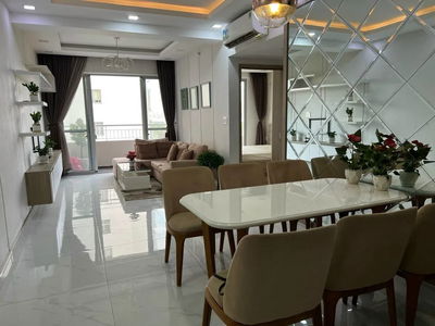 Scenic Valley, Vietnam  Scenic Valley, Vietnam