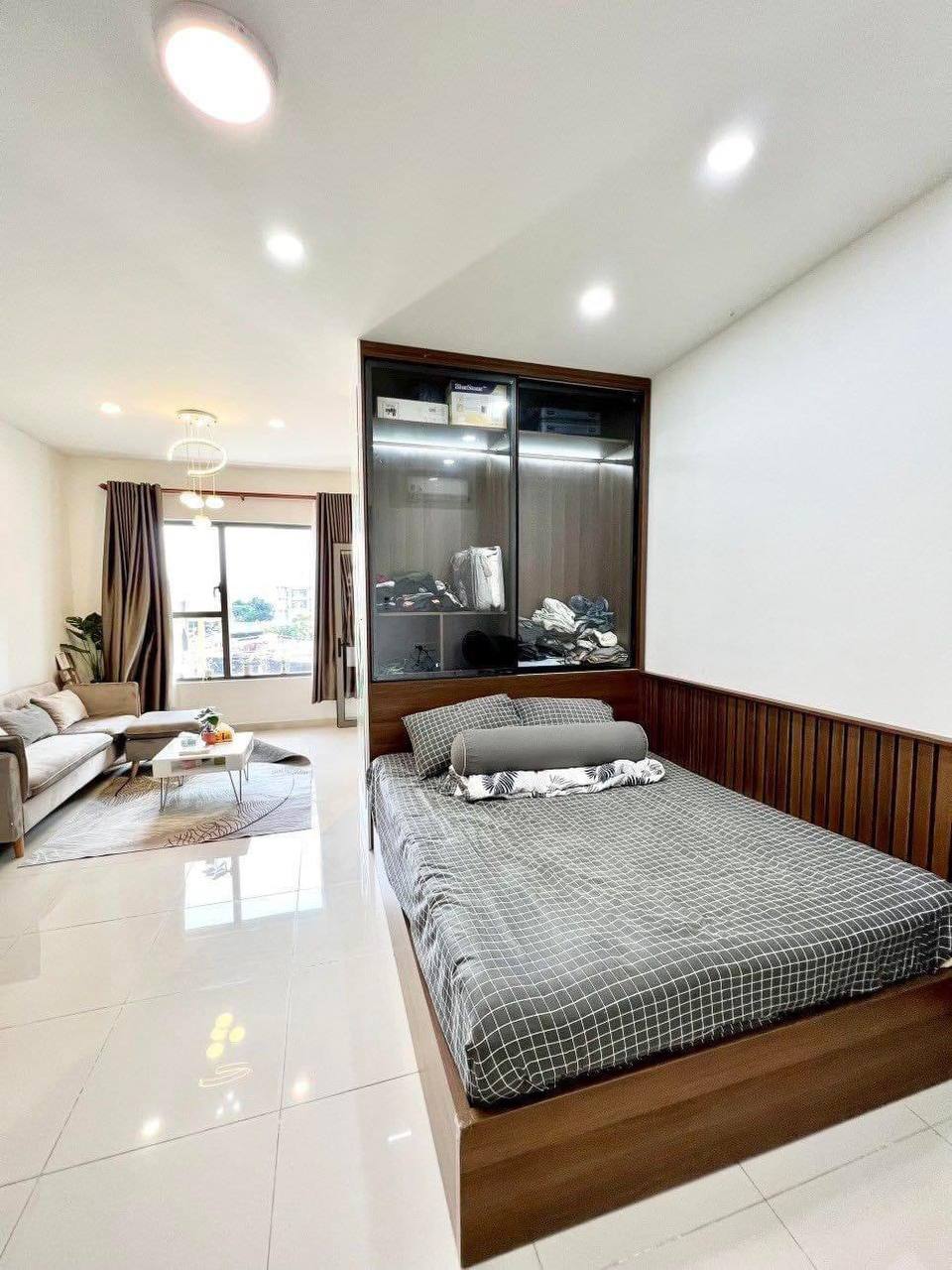 Sunrise City, Vietnam Sunrise City, Vietnam