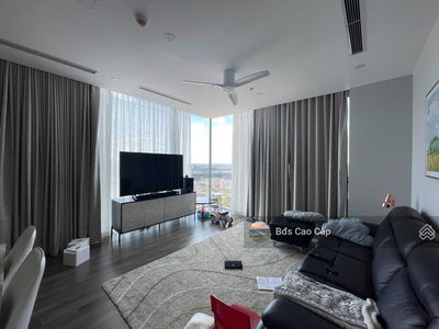 The Nine, Vietnam The Nine, Vietnam