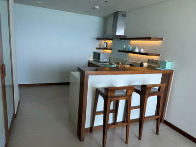 A la Carte building, Vietnam  A la Carte building, Vietnam