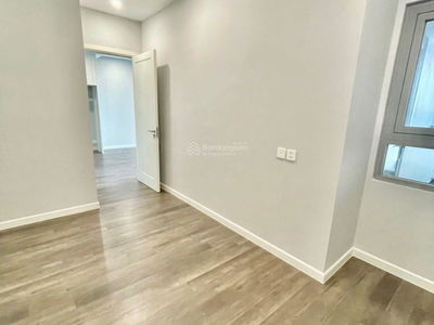 The Nine, Vietnam The Nine, Vietnam