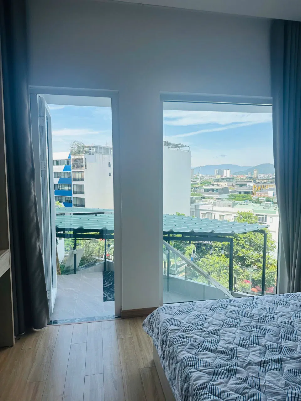 New Monarchy Building, Vietnam New Monarchy Building, Vietnam