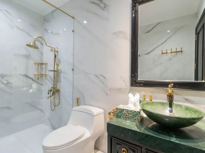 Gehäuse In Da Nang, Vietnam  Gehäuse In Da Nang, Vietnam