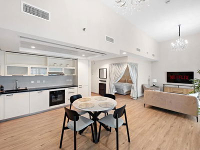 Gehäuse In Dubai, United Arab Emirates  Gehäuse In Dubai, United Arab Emirates