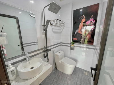 Hoang Hoa Tham Street, Vietnam Hoang Hoa Tham Street, Vietnam