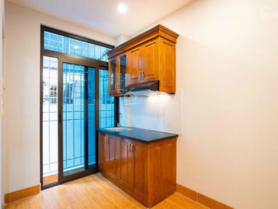 Khuc Thua Du Street, Vietnam  Khuc Thua Du Street, Vietnam