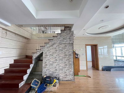 Phu Hoang Anh, Vietnam Phu Hoang Anh, Vietnam