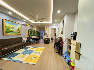 Tran Hoa Street, Vietnam Tran Hoa Street, Vietnam