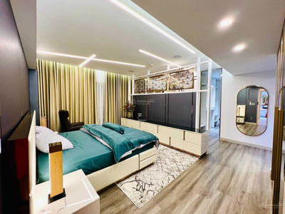 The Antonia The Antonia