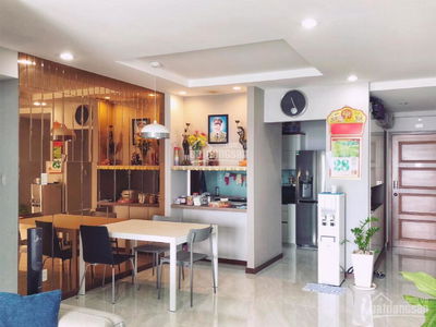 Hoang Anh Thanh Binh, Vietnam Hoang Anh Thanh Binh, Vietnam