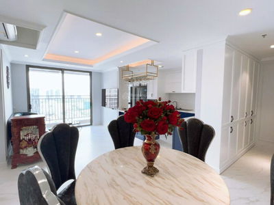 River Gate, Vietnam River Gate, Vietnam