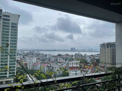 D'. Le Roi Soleil, Vietnam D'. Le Roi Soleil, Vietnam