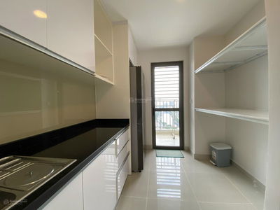 River Gate, Vietnam River Gate, Vietnam